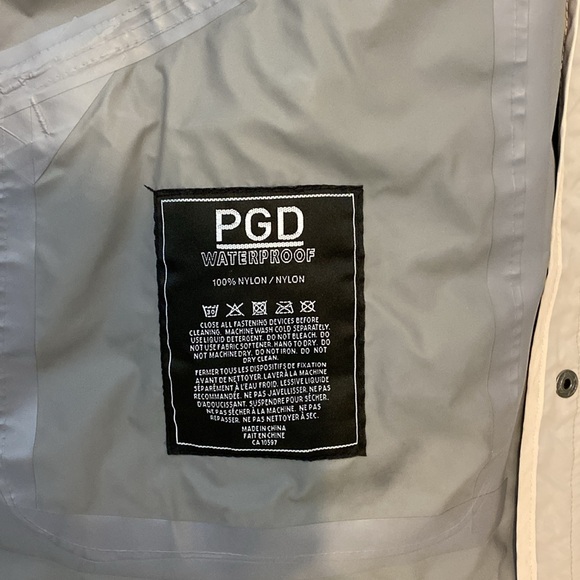 Lightweight waterproof PGD (plenty brand) rain coat. Worn for one season. - Picture 3 of 7